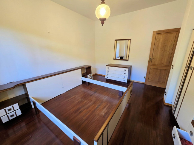 Porzione di bifamiliare posta al piano terra con giardino privato in vendita a Abetone Cutigliano