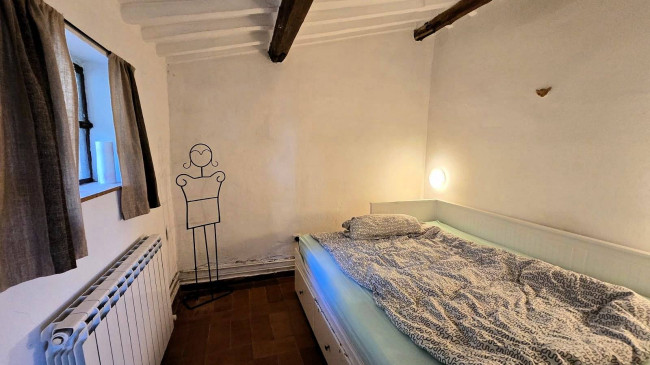 Rustico in stile Toscano con terreno in splendida posizione in vendita a Monterotondo Marittimo