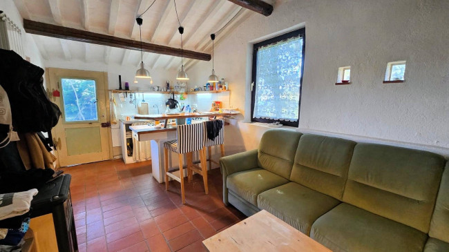 Rustico in stile Toscano con terreno in splendida posizione in vendita a Monterotondo Marittimo