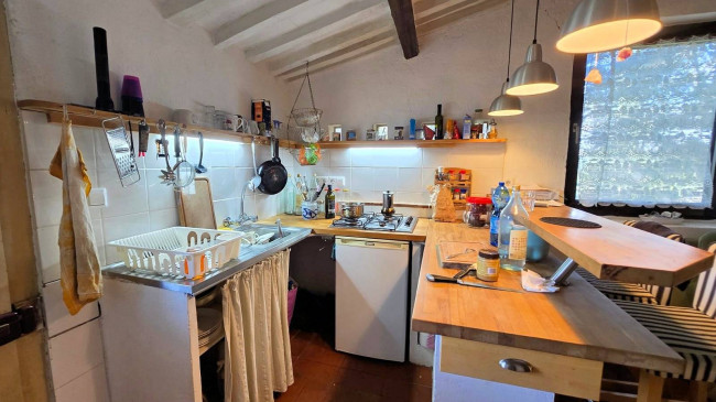 Rustico in stile Toscano con terreno in splendida posizione in vendita a Monterotondo Marittimo