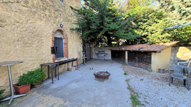 Rustico in stile Toscano con terreno in splendida posizione in vendita a Monterotondo Marittimo