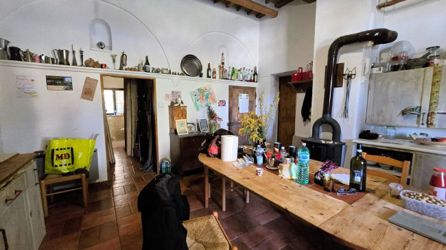 Rustico in stile Toscano con terreno in splendida posizione in vendita a Monterotondo Marittimo