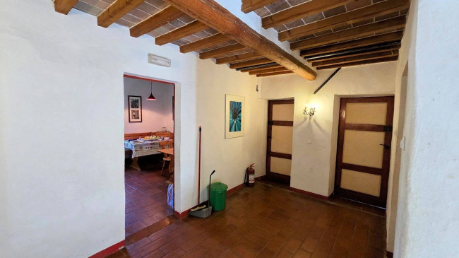 Rustico in stile Toscano con terreno in splendida posizione in vendita a Monterotondo Marittimo