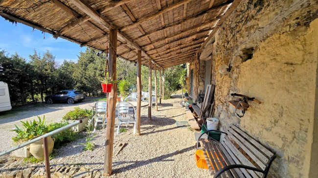 Rustico in stile Toscano con terreno in splendida posizione in vendita a Monterotondo Marittimo