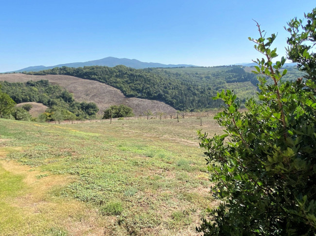 Proprieta' prestigiosa in un'oasi di pace e bellezza naturalistica in vendita a Volterra