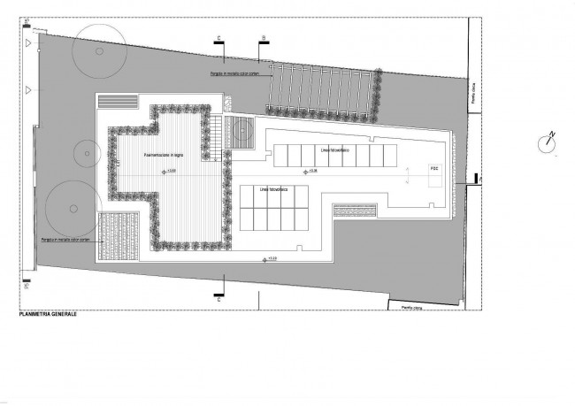 Villa di ampia superficie in zona residenziale con rifiniture di altissimo livello in vendita a Forte dei Marmi