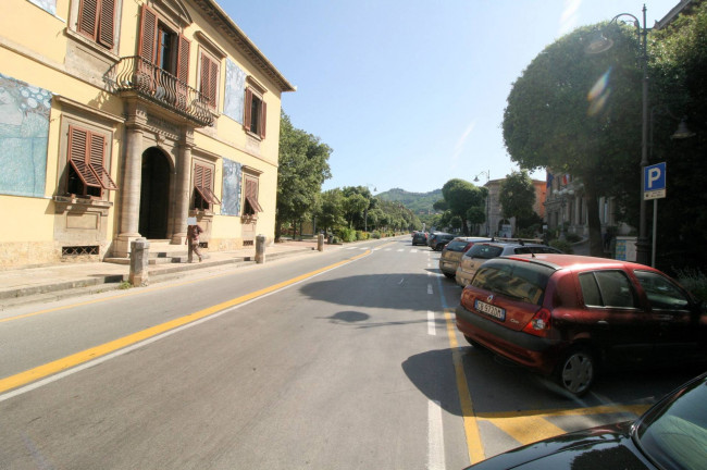Appartamento al piano primo completamente ristrutturato con ascensore in vendita a Montecatini-Terme