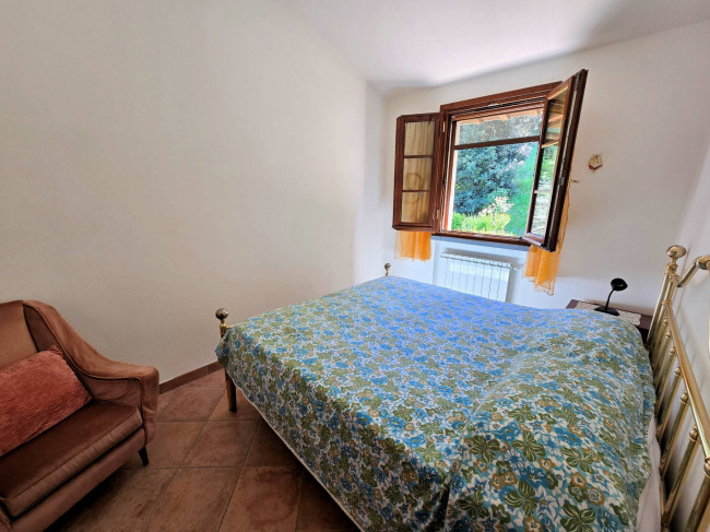 Rustico in stile Toscano con terreno in splendida posizione in vendita a Montopoli in Val d'Arno