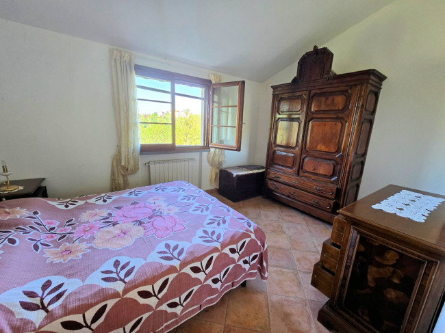 Rustico in stile Toscano con terreno in splendida posizione in vendita a Montopoli in Val d'Arno