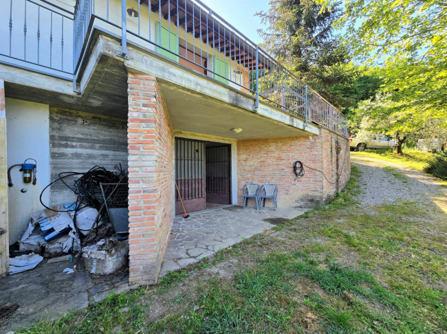 Rustico in stile Toscano con terreno in splendida posizione in vendita a Montopoli in Val d'Arno