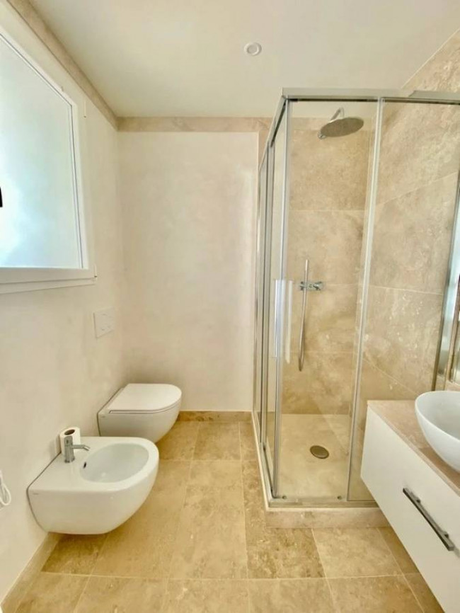 Villa di recente realizzazione con piscina in vendita a Pietrasanta