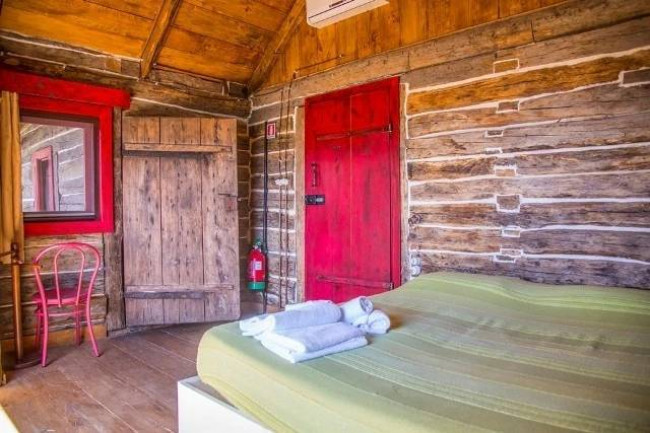 Rustico in stile Toscano con giardino e piscina  in ottima posizione in vendita a Camaiore