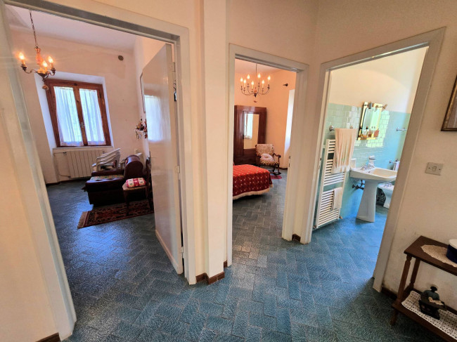 Villetta libera su quattro lati con giardino in vendita a Marliana