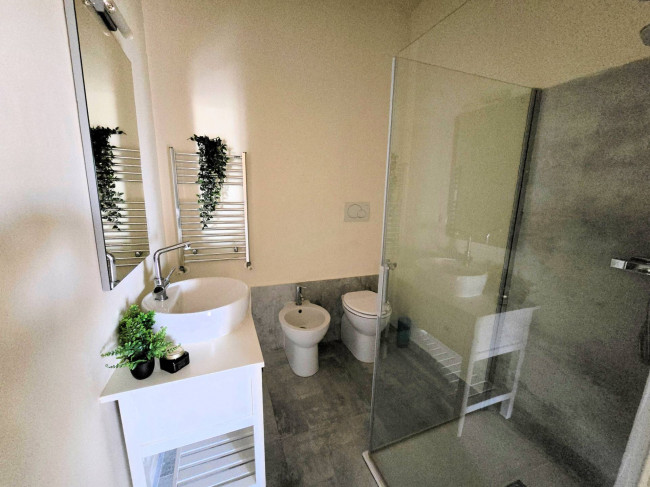 Appartamento al piano primo con ascensore in complesso residenziale con piscina in vendita a Rosignano Marittimo