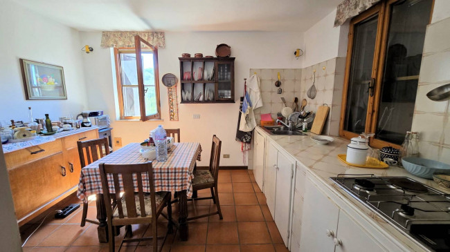 Villa unifamiliare con piscina e ampio terreno in vendita a Scansano