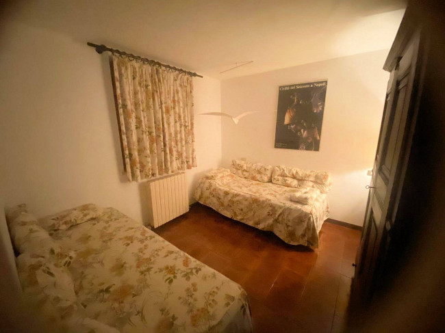 Villa unifamiliare con piscina e ampio terreno in vendita a Scansano