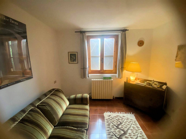 Villa unifamiliare con piscina e ampio terreno in vendita a Scansano