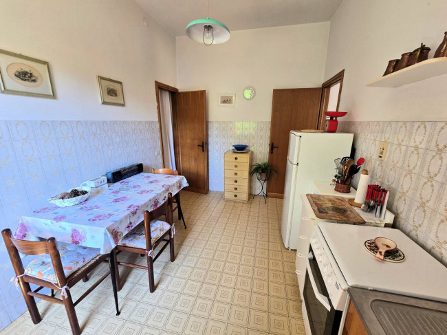 Appartamento al piano primo in bifamiliare con giardino in vendita a Marliana
