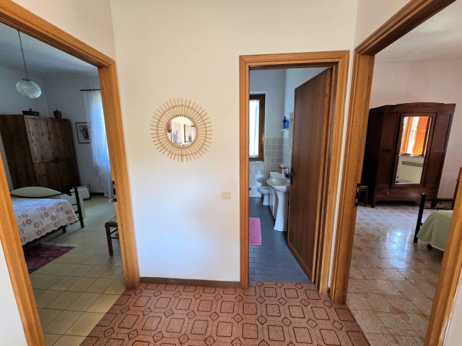 Appartamento al piano primo in bifamiliare con giardino in vendita a Marliana