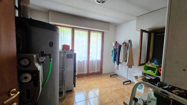 Casa indipendente ristrutturata con terreno e vista panoramica in vendita a Roccastrada