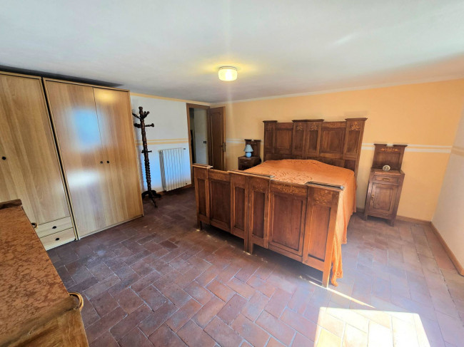 Terratetto completamente ristrutturato con terrazza panoramica in centro storico in vendita a Pescia