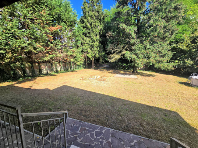 Villetta libera su quattro lati con giardino in vendita a Marliana