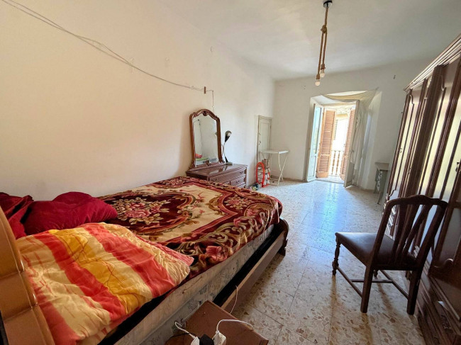Appartamento di ampia superficie al piano primo in vendita a Massa Marittima