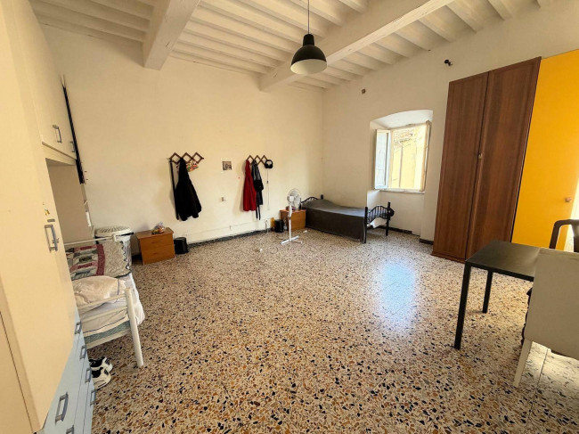 Appartamento di ampia superficie al piano primo in vendita a Massa Marittima