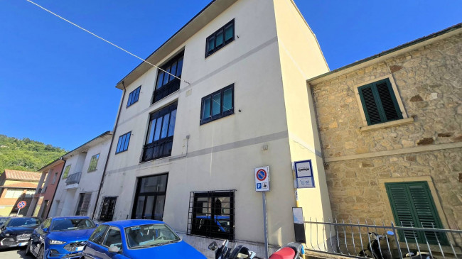 Palazzina terratetto nel centro del paese in vendita a Roccastrada