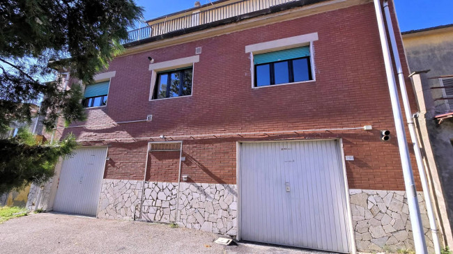 Palazzina terratetto nel centro del paese in vendita a Roccastrada