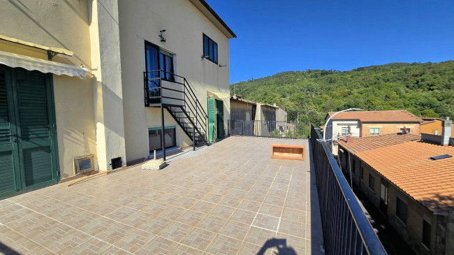 Palazzina terratetto nel centro del paese in vendita a Roccastrada