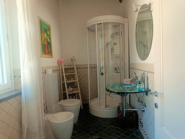 Villa con giardino a pochi minuti dal mare in vendita a Camaiore