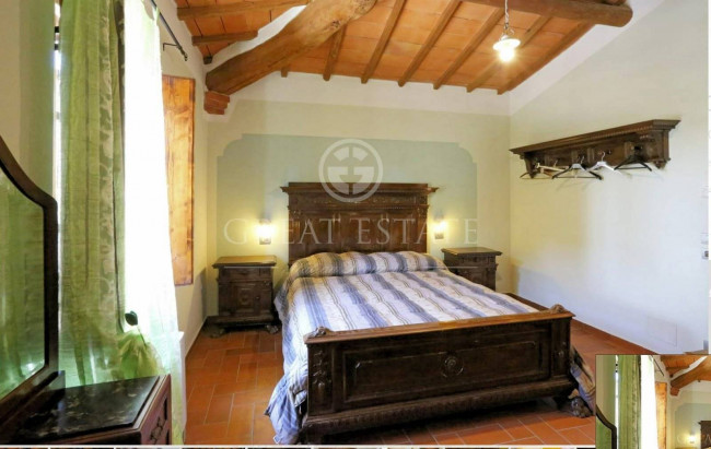 Villa storica con complesso agrituristico di ampia superficie in ottima posizione in vendita a Torrita di Siena