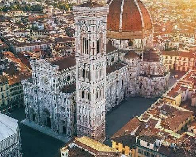 DIMORA STORICA DEL XV SECOLO RISTRUTTURATA  SULLE COLLINE FIORENTINE COMPOSTA DA DIECI APPARTAMENTI in vendita a Firenze