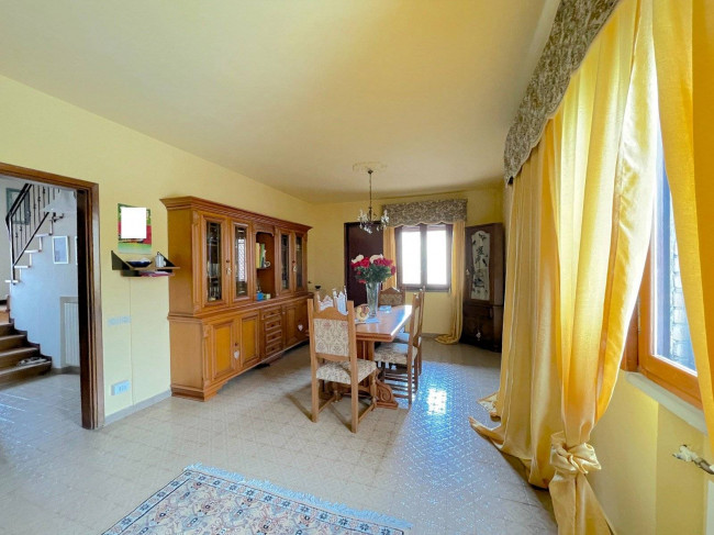 Villa singola con ampio giardino in vendita a Altopascio