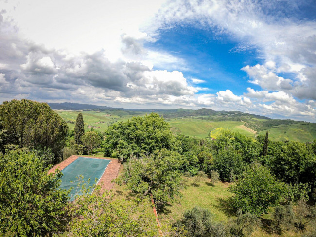  for sale in Volterra