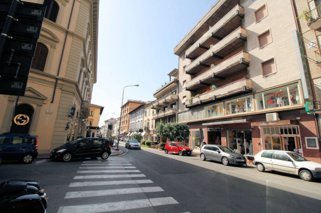 Appartamento completamente ristrutturato al piano terra in vendita a Montecatini-Terme