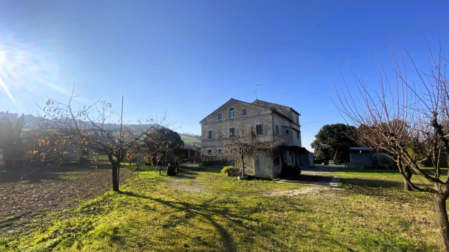 Casa singola in Vendita a Fermo