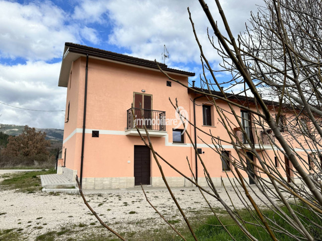 Casa indipendente in vendita a San Giacomo, L'aquila (AQ)