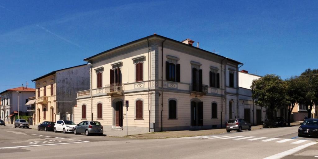  pisa vendita quart: marina di pisa idomus servizi immobiliari s.r.l.