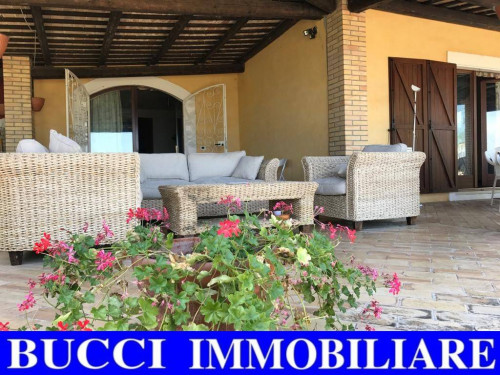 Villa, Casa singola in vendita a Civitaquana