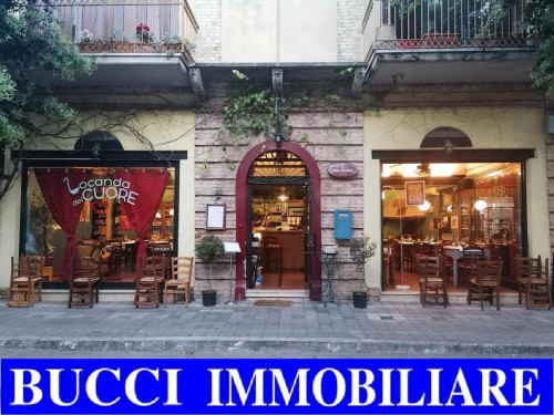 Locale commerciale in vendita a Pescara
