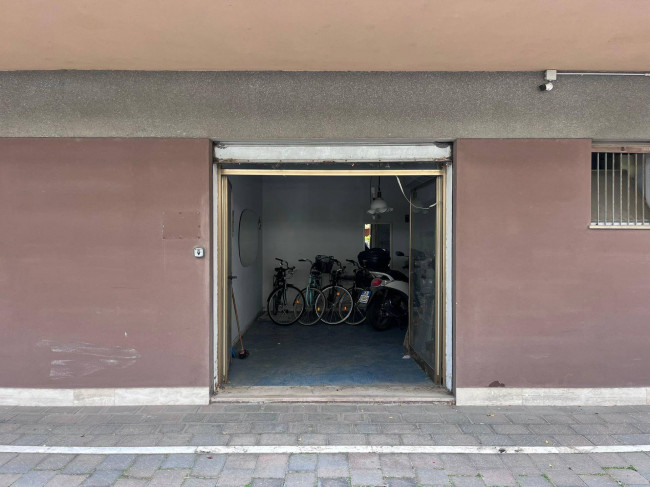 Garage/Box/Posto auto in vendita a Pescara (PE)