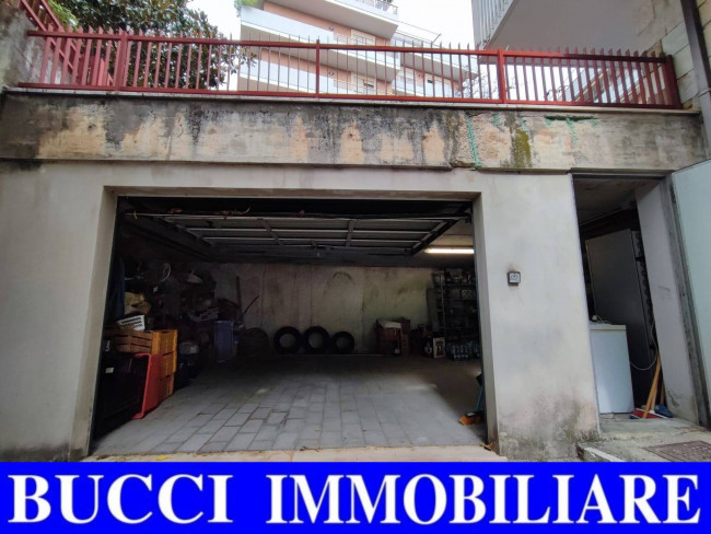 Garage/Box/Posto auto in vendita a Pescara (PE)