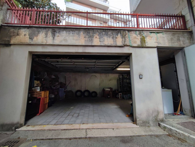 Garage/Box/Posto auto in vendita a Pescara (PE)