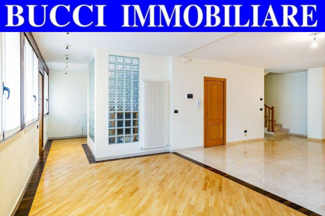 Villette a schiera in vendita a Città Sant'Angelo