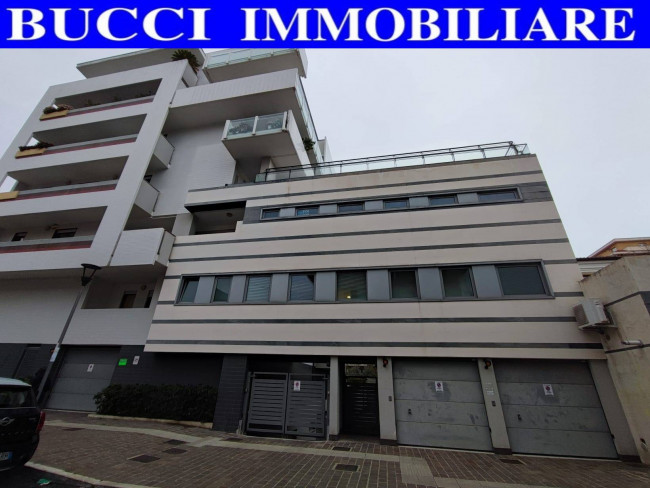 Garage in vendita a Pescara