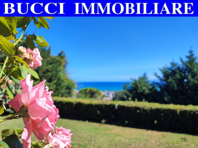 Villa, Casa singola in vendita a Montesilvano