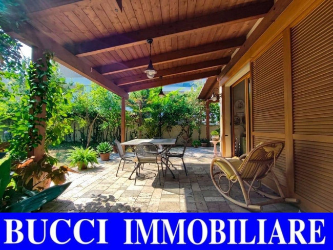 Villa, Casa singola in vendita a Pescara