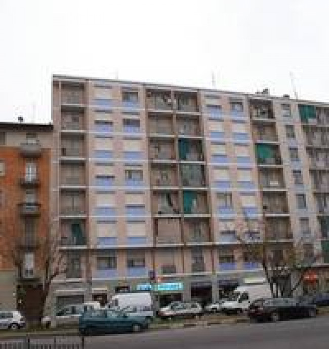 Locale commerciale in vendita a Torino - Mirafiori sud